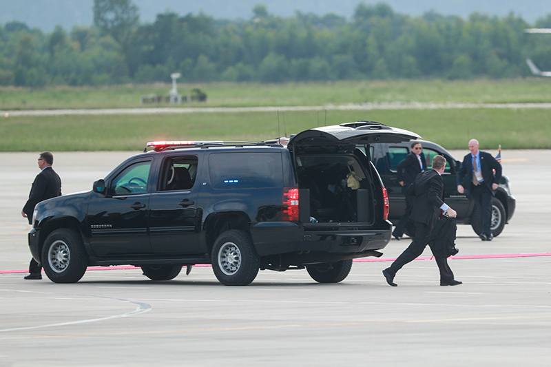 Những vũ khí mật vụ Mỹ mang theo bảo vệ TT Trump